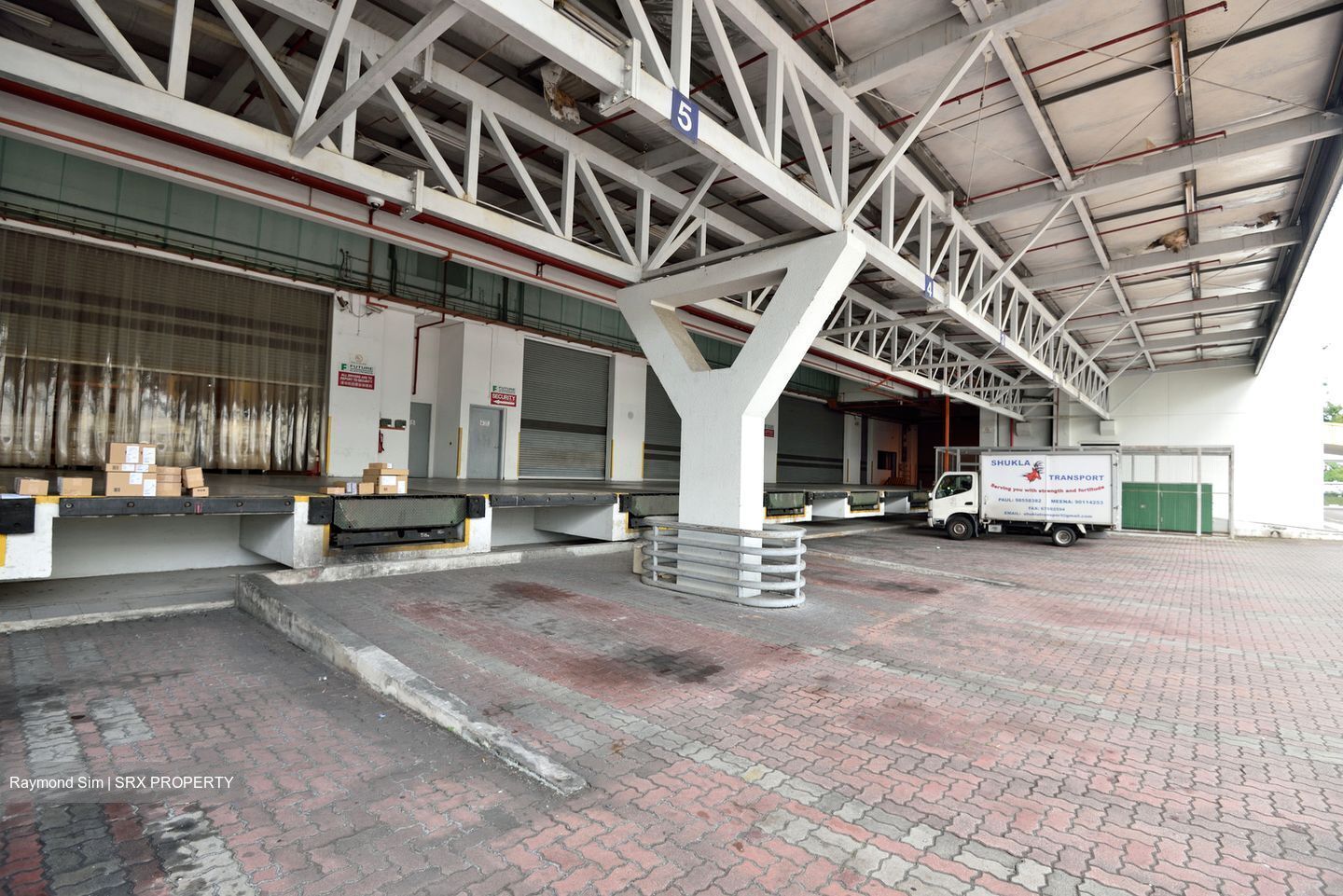 Changi Logistics Centre (D17), Warehouse #554311021